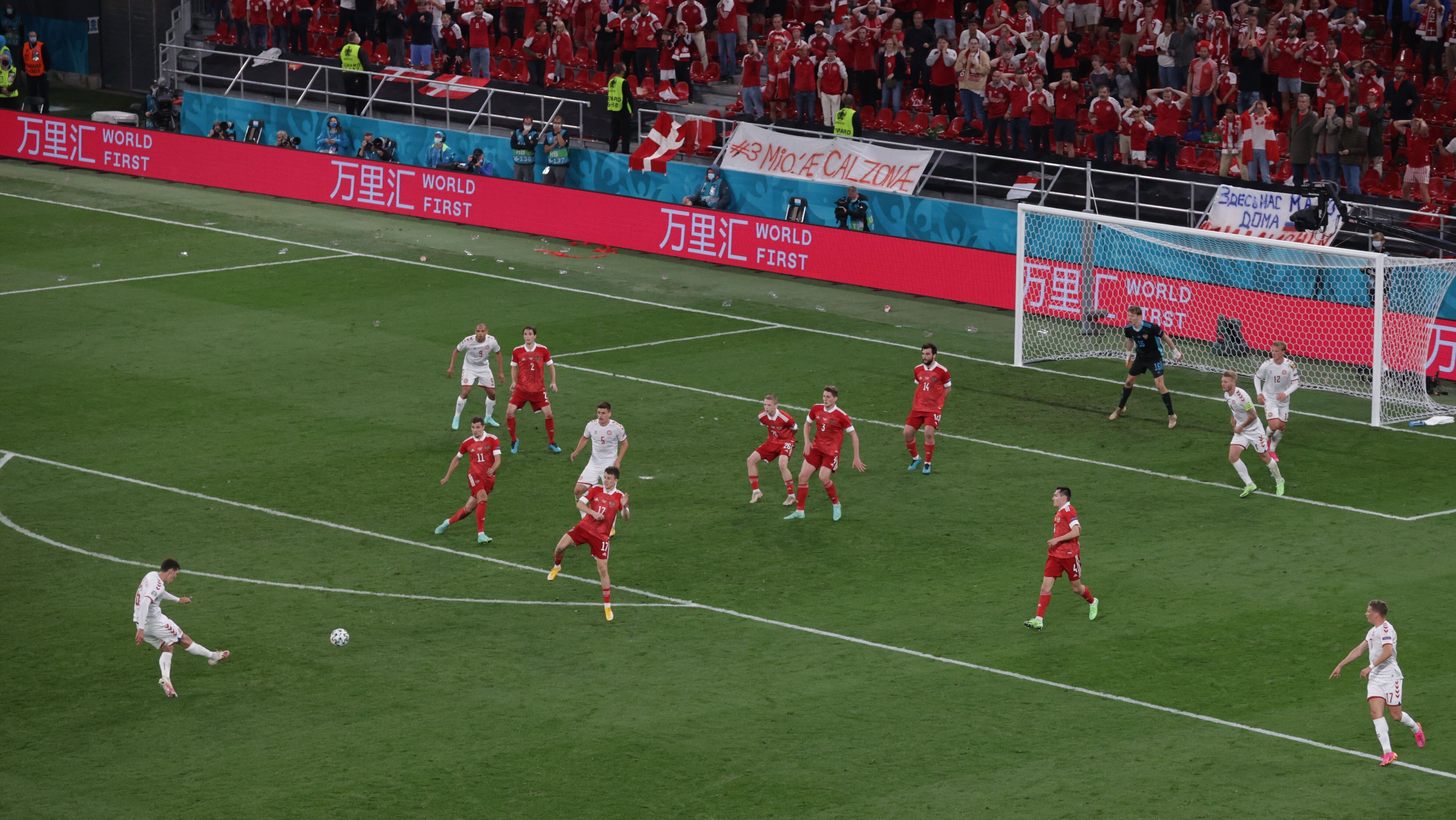 Чемпионат европы пря. Чемпионат европы пря. Тренер сборной дании по футболу 2022. Сборная дании по футболу 2021 состав. Евро 2016 по футболу финал.